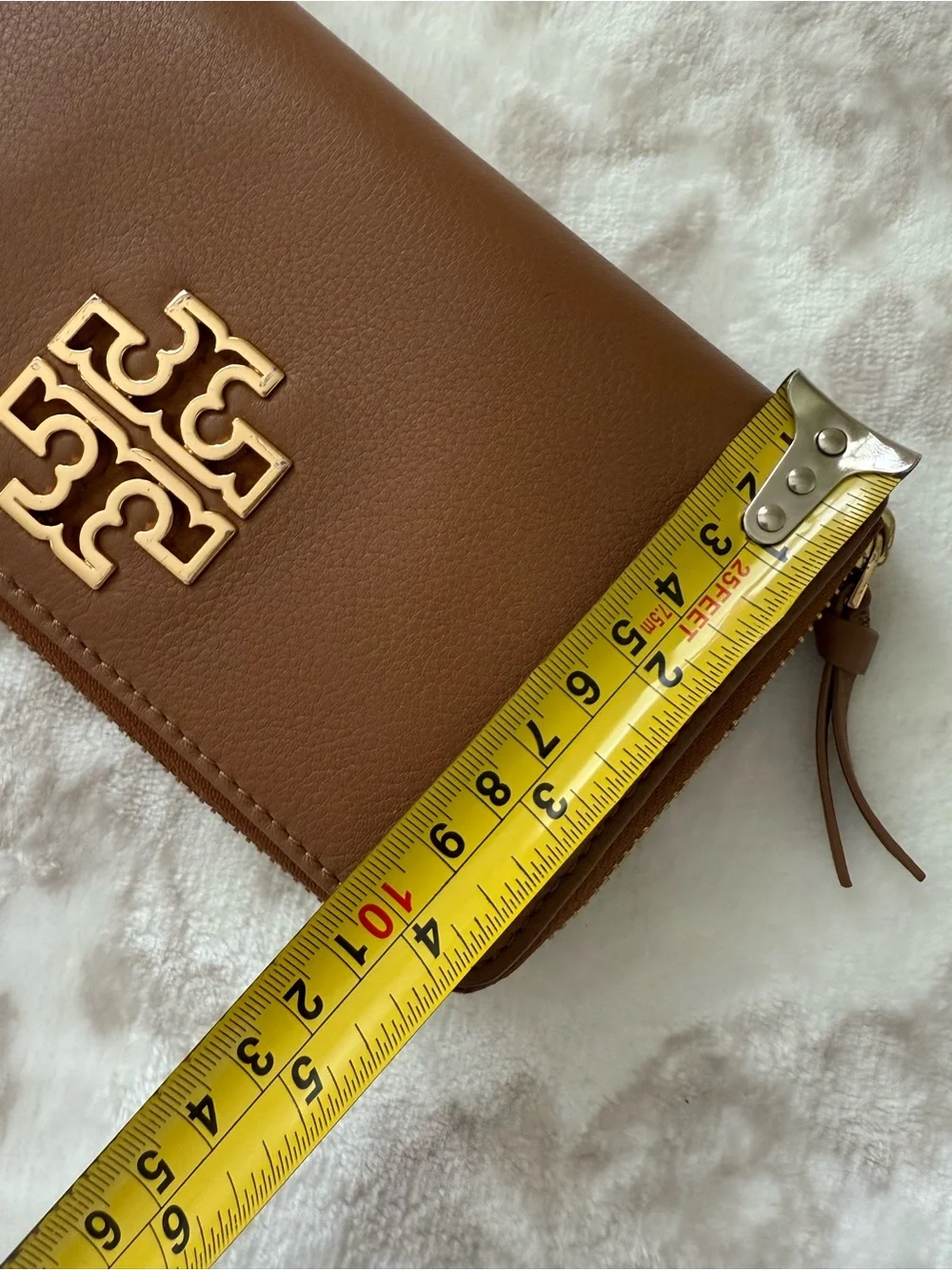 Tory Burch Britten Tan Leather Zip Continental Wallet   with Gold Logo